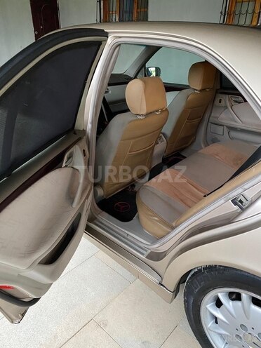Mercedes E 220 1999, 331,844 km - 2.2 l - Şirvan