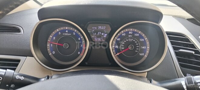 Hyundai Elantra 2015, 92,350 km - 1.8 l - Bakı