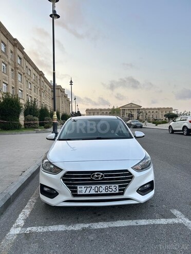 Hyundai Accent 2018, 120,701 km - 1.6 л - Bakı