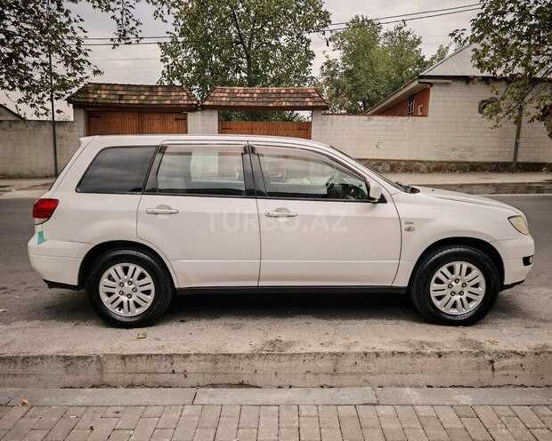 Mitsubishi Airtrek 2001, 251,422 km - 2.4 l - Şəki