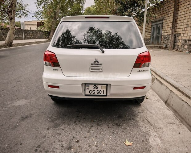 Mitsubishi Airtrek 2001, 251,422 km - 2.4 l - Şəki