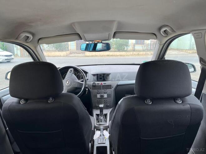 Opel Astra 2006, 318,000 km - 1.4 l - Gəncə