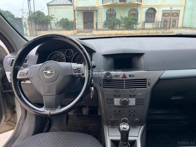 Opel Astra 2006, 318,000 km - 1.4 l - Gəncə