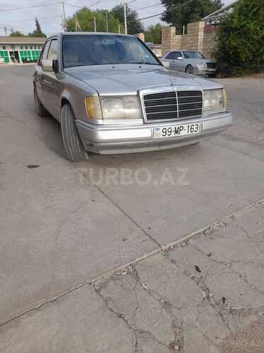 Mercedes E 200 1993, 125,000 km - 2.0 l - Şirvan