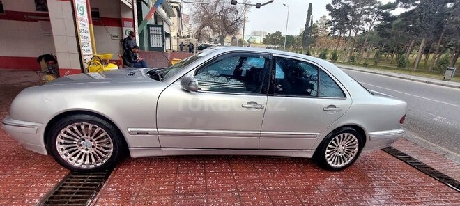 Mercedes E 270 2000, 240,060 km - 2.7 l - Bakı