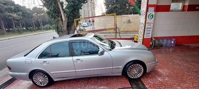 Mercedes E 270 2000, 240,060 km - 2.7 l - Bakı
