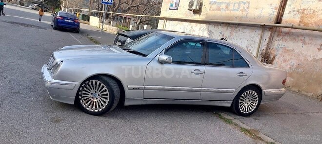 Mercedes E 270 2000, 240,060 km - 2.7 l - Bakı