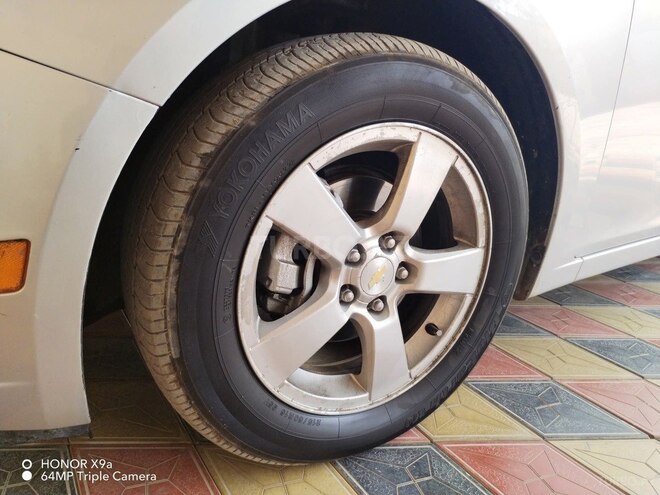 Chevrolet Cruze 2011, 290,000 km - 1.4 l - Qazax