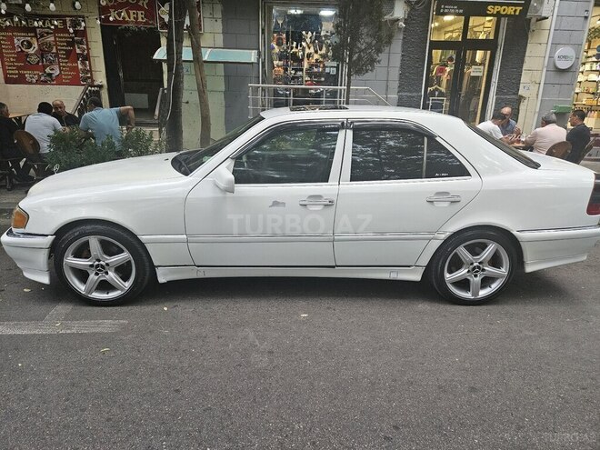 Mercedes C 230 1999, 435,000 km - 2.3 l - Bakı