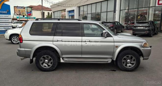 Mitsubishi Pajero Sport 2000, 300,000 km - 2.5 l - Bakı