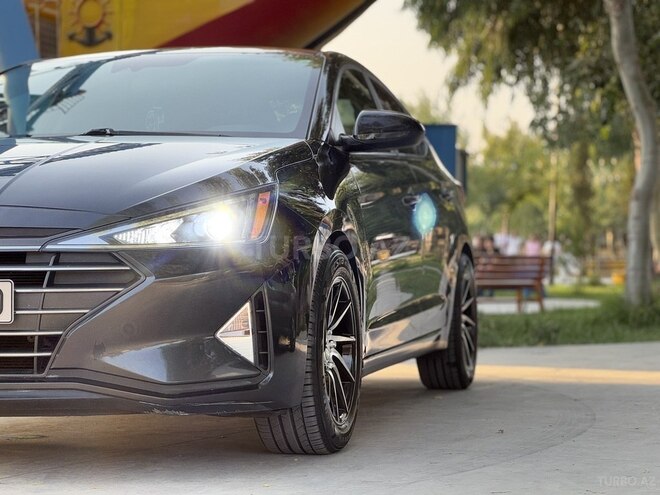 Hyundai Elantra 2019, 97,000 km - 2.0 л - Bakı