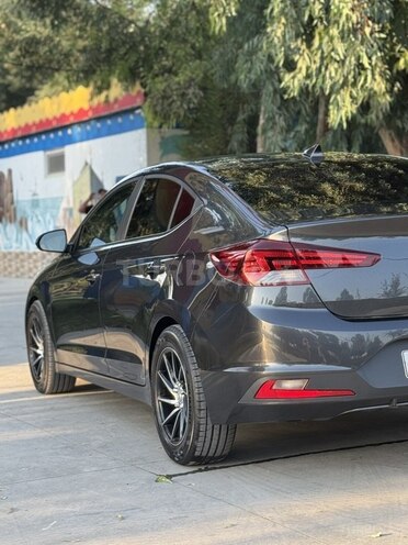 Hyundai Elantra 2019, 97,000 km - 2.0 л - Bakı