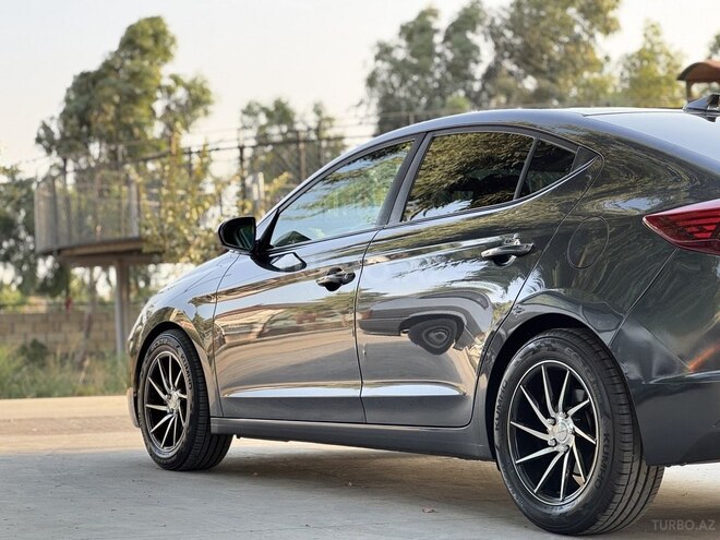 Hyundai Elantra 2019, 97,000 km - 2.0 л - Bakı