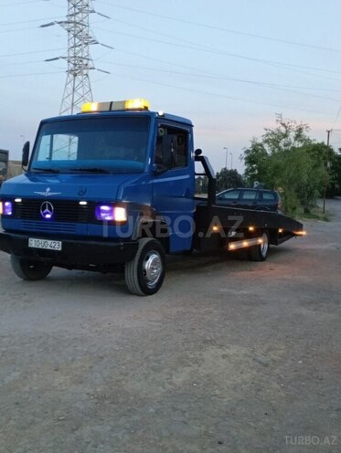 Mercedes 709 D 1989, 418,431 km - 3.6 l - Bakı