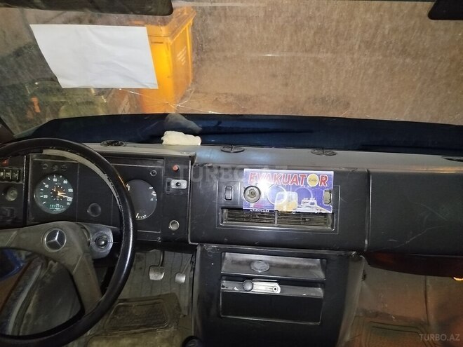 Mercedes 709 D 1989, 418,431 km - 3.6 l - Bakı