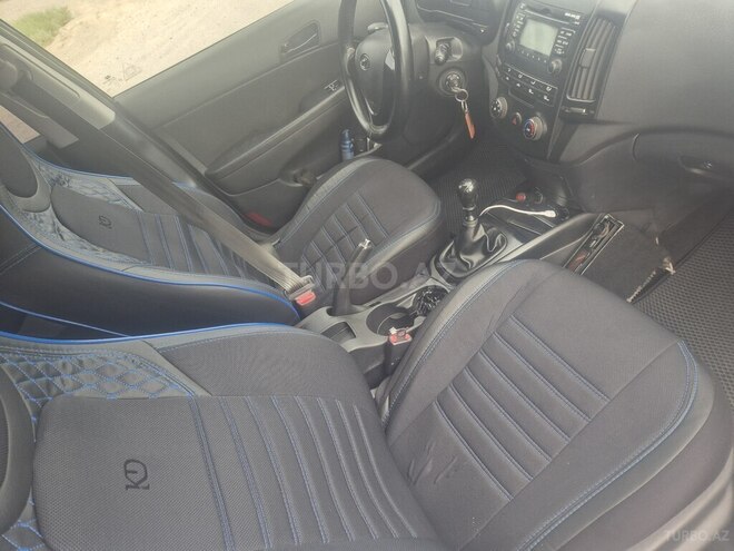 Hyundai i30 2009, 263,000 km - 1.4 л - Bakı