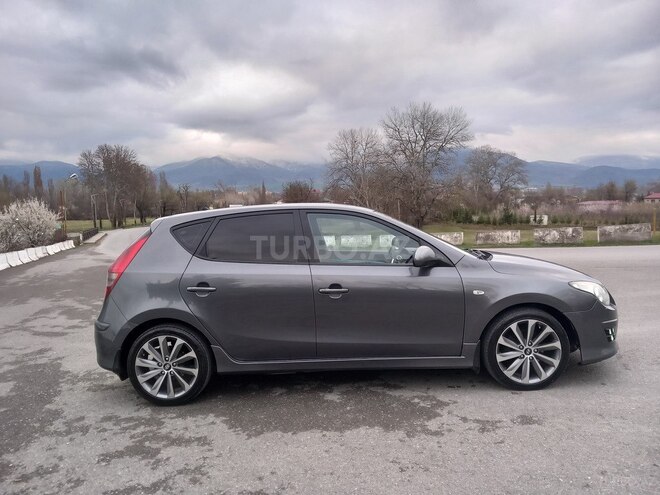 Hyundai i30 2010, 378,000 km - 1.6 l - İsmayıllı