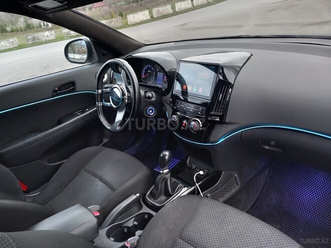 Hyundai i30 2010, 378,000 km - 1.6 l - İsmayıllı
