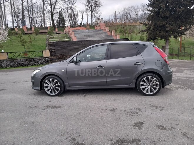 Hyundai i30 2010, 378,000 km - 1.6 l - İsmayıllı