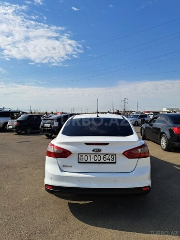 Ford Focus 2013, 246,040 km - 1.6 l - Bakı
