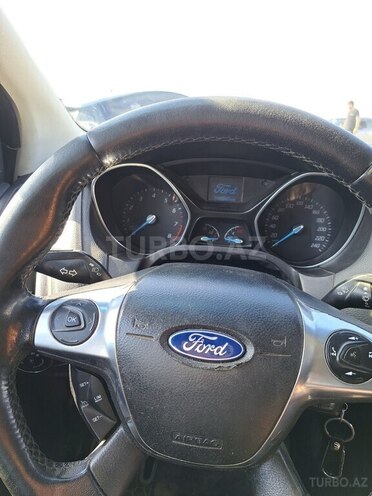 Ford Focus 2013, 246,040 km - 1.6 l - Bakı