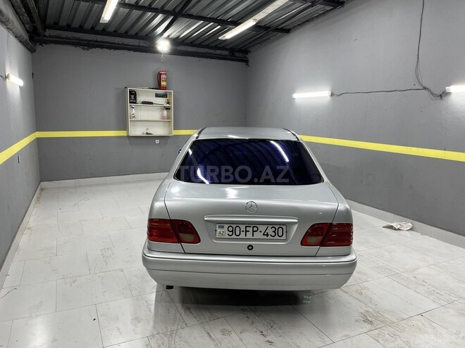 Mercedes E 220 1997, 580,000 km - 2.2 l - Bakı