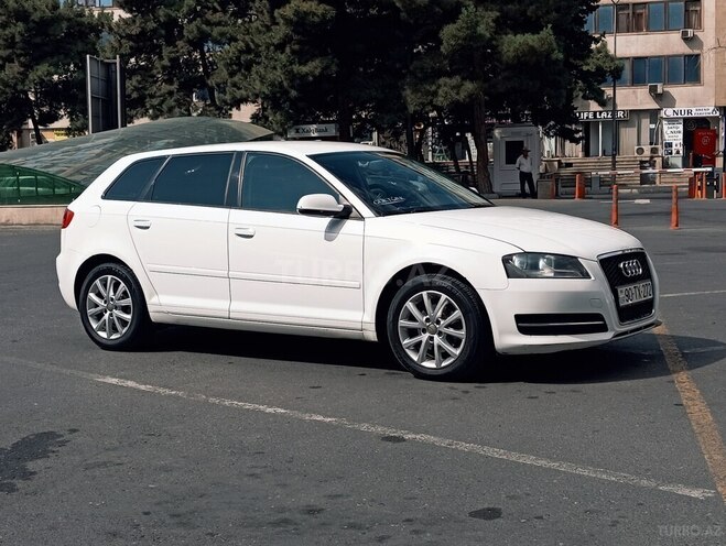 Audi A3 2011, 268,000 km - 1.6 л - Bakı