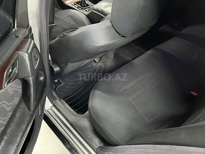 Mercedes E 220 1997, 580,000 km - 2.2 l - Bakı