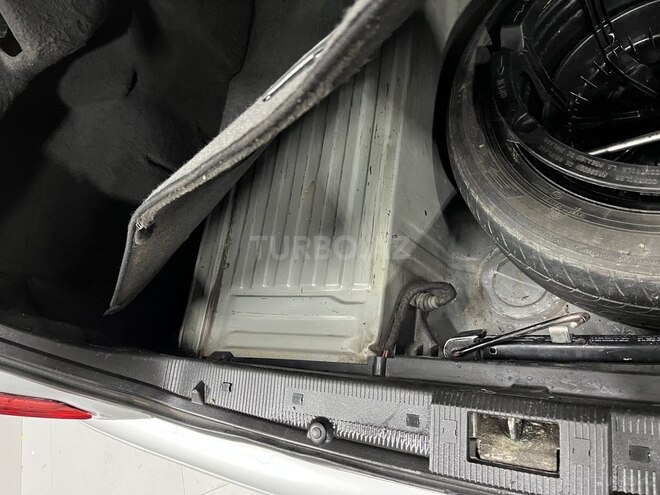 Mercedes E 220 1997, 580,000 km - 2.2 l - Bakı