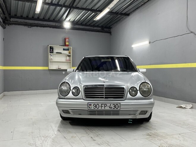 Mercedes E 220 1997, 580,000 km - 2.2 l - Bakı