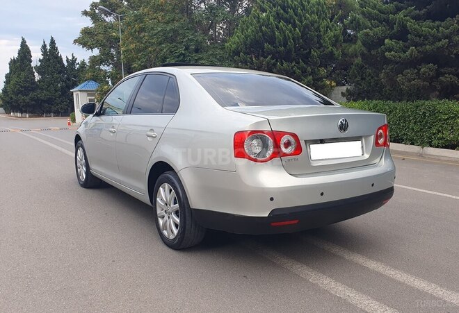 Volkswagen Jetta 2010, 175,000 km - 1.6 l - Bakı