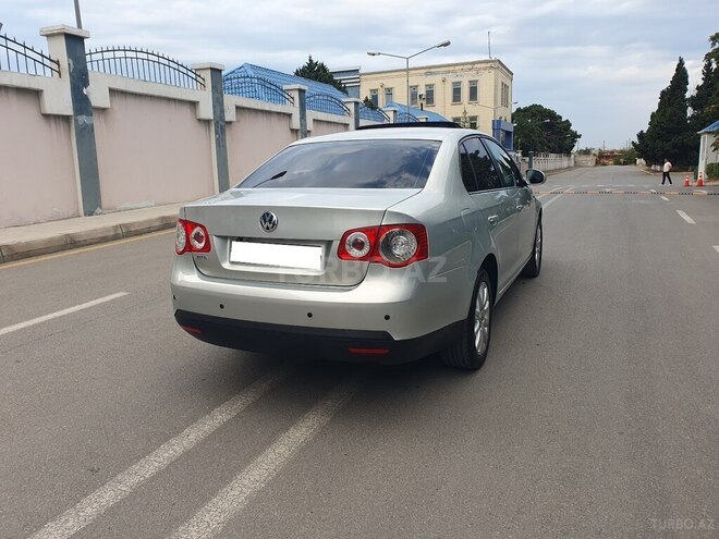 Volkswagen Jetta 2010, 175,000 km - 1.6 l - Bakı
