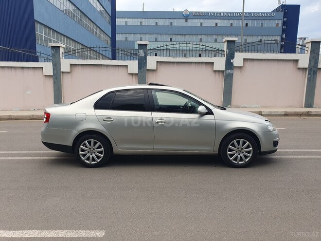 Volkswagen Jetta 2010, 175,000 km - 1.6 l - Bakı