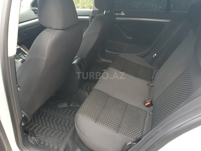 Volkswagen Jetta 2010, 175,000 km - 1.6 l - Bakı