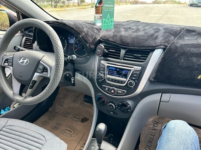Hyundai Accent 2017, 300,947 km - 1.6 l - Bakı