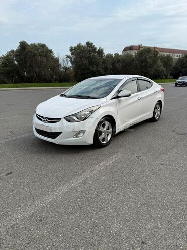Hyundai Avante 2013, 215,000 km - 1.6 l - Bakı