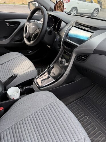 Hyundai Avante 2013, 215,000 km - 1.6 l - Bakı