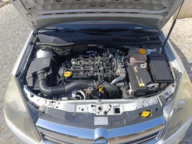 Opel Astra 2010, 484,416 km - 1.7 л - Füzuli