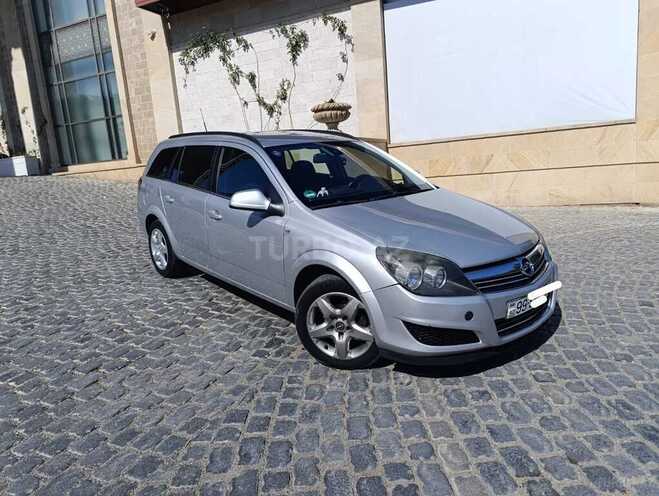 Opel Astra 2010, 484,416 km - 1.7 л - Füzuli