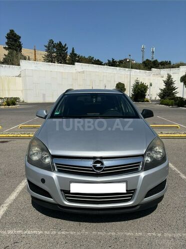 Opel Astra 2010, 484,416 km - 1.7 л - Füzuli