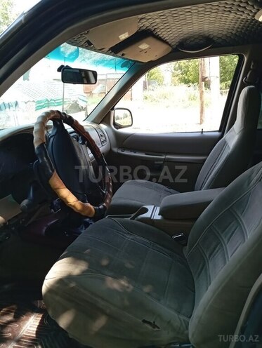 Ford Explorer 1997, 250,000 km - 4.0 l - Naxçıvan