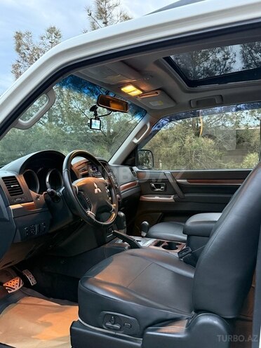 Mitsubishi Pajero 2007, 270,000 km - 3.0 l - Bakı