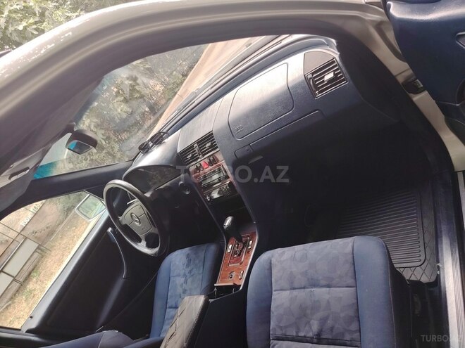 Mercedes C 220 2000, 285,000 km - 2.1 l - Gəncə