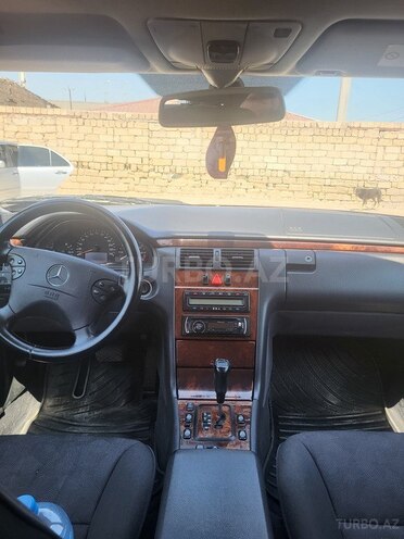Mercedes E 240 1999, 343,390 km - 2.4 l - Sumqayıt