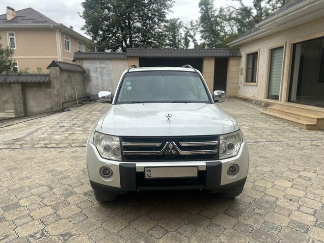 Mitsubishi Pajero 2007, 272,477 km - 3.0 l - Qusar