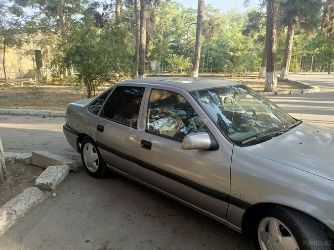 Opel Vectra 1994, 497,000 km - 2.0 l - Şirvan