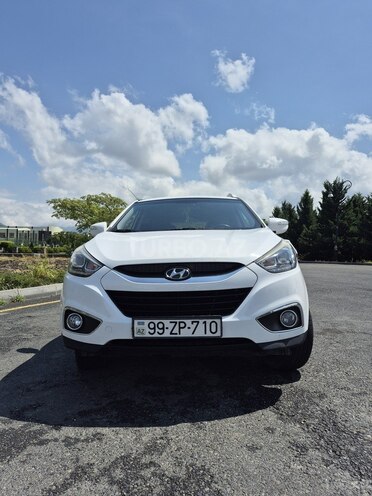 Hyundai ix35 2014, 202,000 km - 2.0 л - Qax
