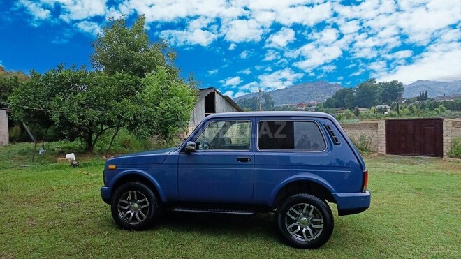 LADA (VAZ) Niva 2015, 130,000 km - 1.7 l - Astara