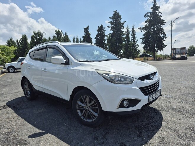 Hyundai ix35 2014, 202,000 km - 2.0 л - Qax