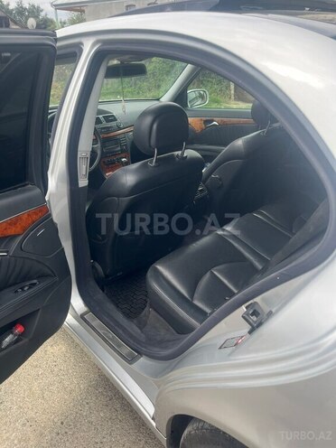 Mercedes E 240 2002, 240,000 km - 2.6 l - Qazax
